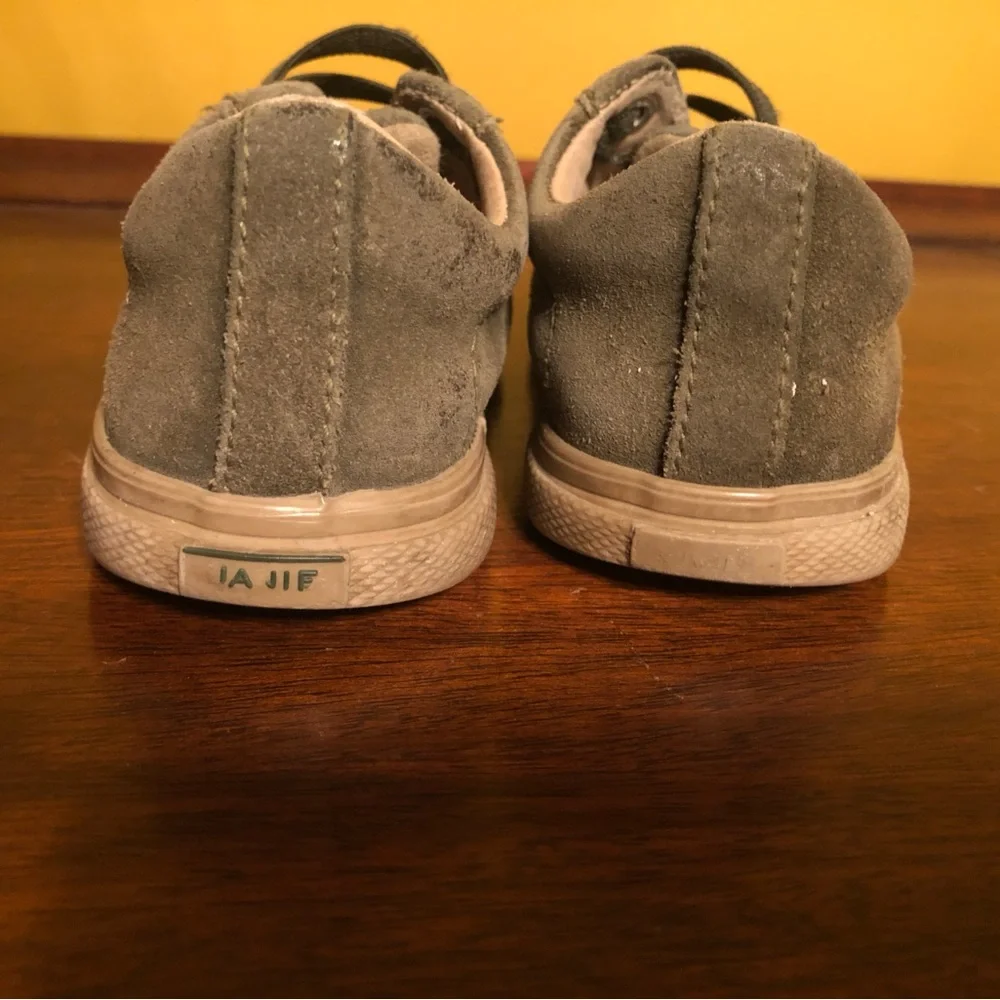 Janie and Jack toddler/ Boys suede sneaker size 8 green